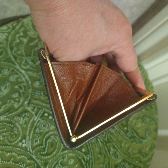 Louis Vuitton Monogram Kiss-lock Coin and Card Wallet - Picture 11 of 15